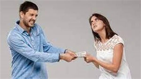  إجبارها على الإنفاق