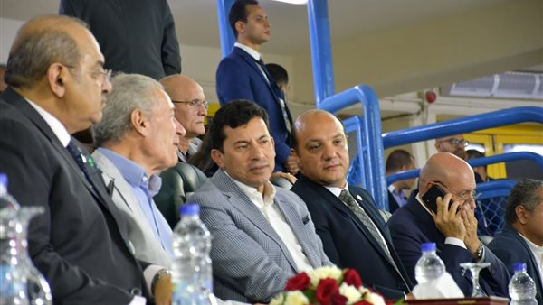 وزير الشباب والرياضة