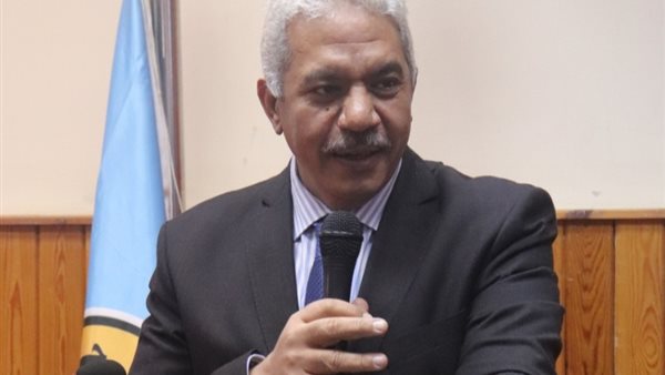  الدكتور محمود صديق