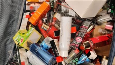 تحذير عاجل من هيئة الدواء بشأن مستحضرات تجميل مهربة