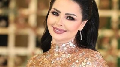 ديانا كرزون: حزينة على استقالة هاني شاكر.. والفنان لما بيقع سكاكينه بتكتر