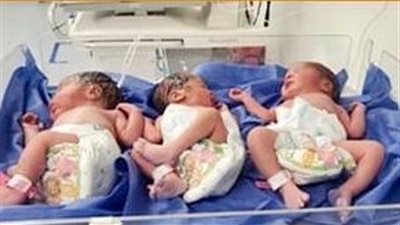 بعد تأخر 10 سنوات.. القصة الكاملة لإنجاب سيدة توأما ثلاثيا بالأقصر 