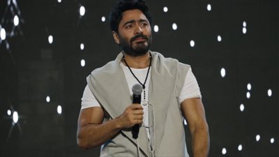 بحضور جماهيري ضخم.. تامر حسني يتألق في حفل خريجي الثانوية العامة بالإسكندرية