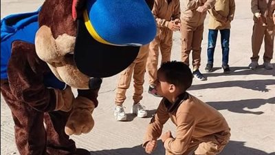 ممارسة الألعاب وتوزيع الهدايا على الأطفال ضمن أسبوع التهيئة بمدارس كفر الشيخ