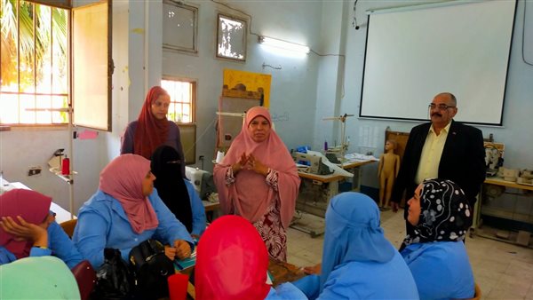 القوى العاملة ببني