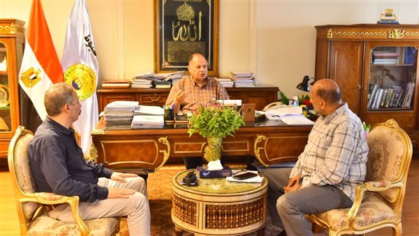 محافظ أسيوط 