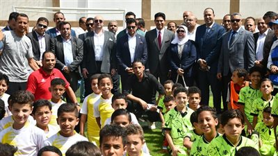 وزير الشباب يفتتح 3 ملاعب خماسية خلال جولته ببني سويف 