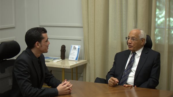 الدكتور على الدين