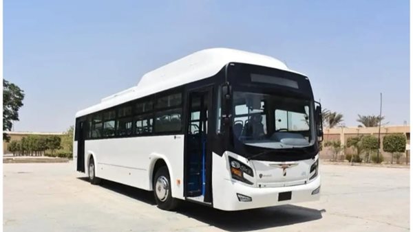 أول حافلة نقل جماعي