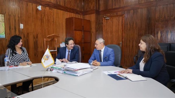 لقاء وفد الجامعة