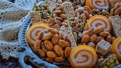 أقدم صانع حلوى مولد يكشف سر الخلطة: مبحطش سكر جلوكوز | بث مباشر