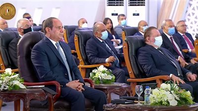 السيسي لـ مدبولي ومحافظ البنك المركزي: خلال شهرين كل مشكلات المستثمرين تخلص 