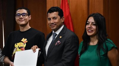 وزير الرياضة يُكرم سمر حمزة ويحيى قنديل ومحمد طارق الرشيدي