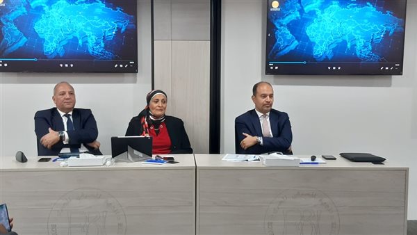  الدكتور عبد العزيز