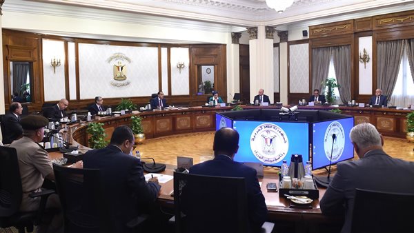 رئيس الوزراء يتابع