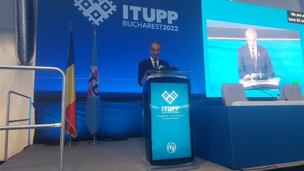  وزير الاتصالات وتكنولوجيا