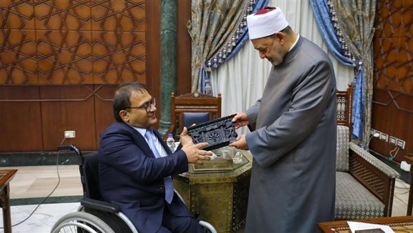 شيخ الأزهر يستقبل