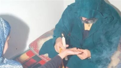 أرباح بالشعوذة.. صيدلانية تتهم دجالا بالنصب عليها: قال لي هخلي فلوسك توصل لـ3 مليون جنيه |خاص