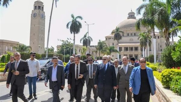 رئيس جامعة القاهرة