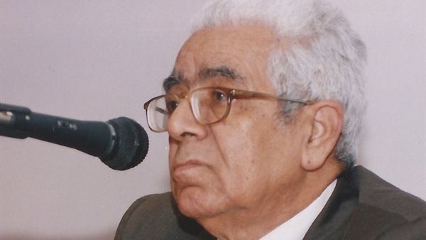 حسن فتح الباب 