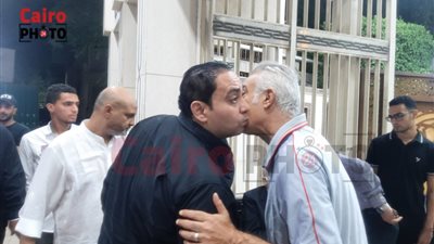 بحضور مرتضى منصور.. رموز الزمالك في عزاء محمد رفاعي 