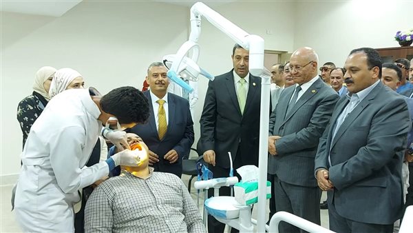 عيادات الأسنان 