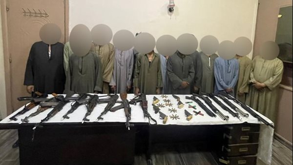 المتهمين بحيازة الأسلحة