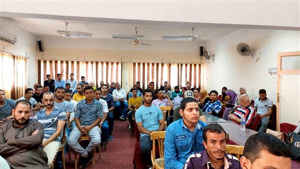 القوى العاملة بسوهاج