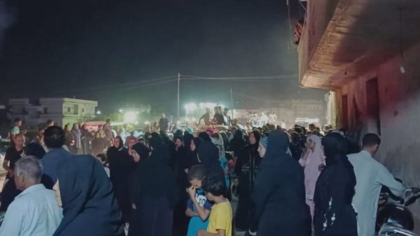 الجميع حزين في وداع