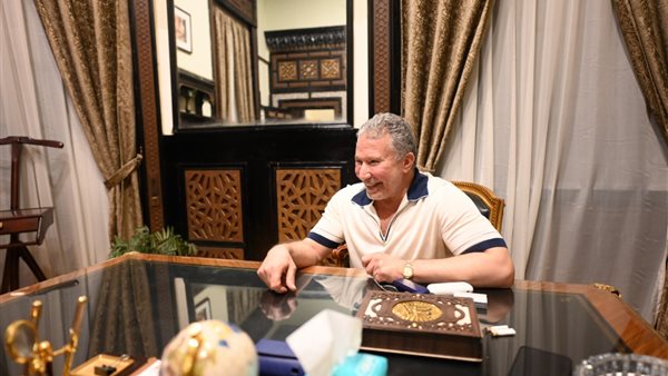 أكمل قرطام رئيس حزب