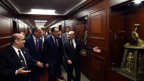 رئيس الوزراء يتفقد