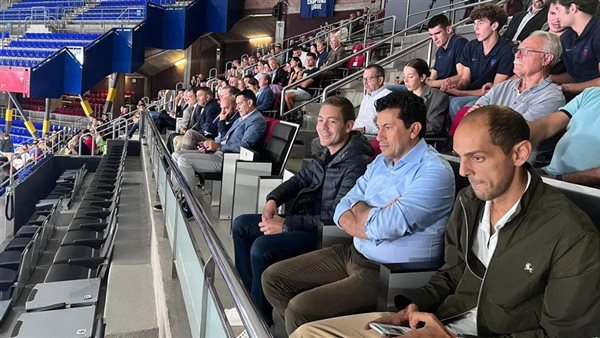 وزير الشباب والرياضة