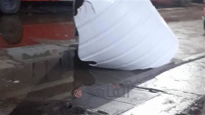 بسبب ارتفاع الحرارة.. انفجار خزان مياه بنك الدم الرئيسي في طنطا | بث مباشر