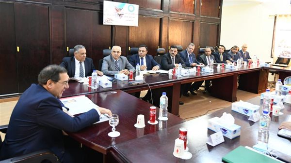  وزير البترول والثروة