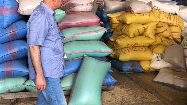 جانب من التوريد