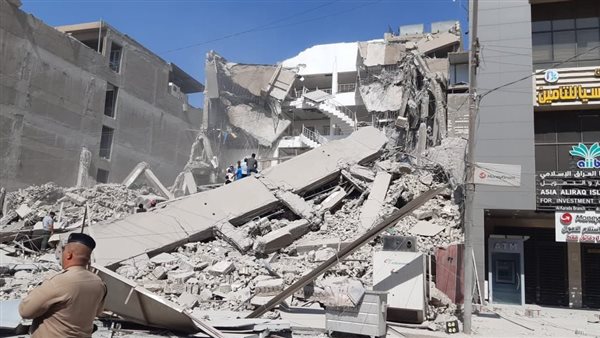 العقار المنهار في