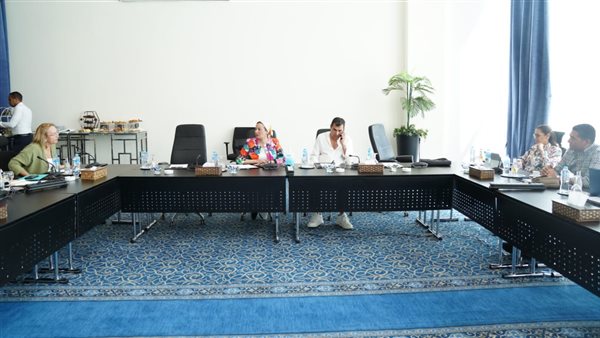اجتماع وزيرة البيئة