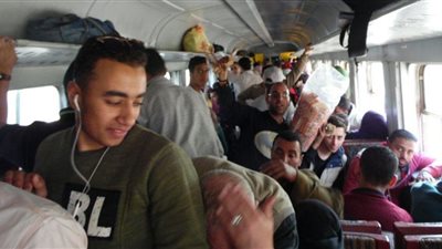 قبل سحبه من البرلمان.. كيف واجه مشروع قانون السكة الحديد الباعة الجائلين؟