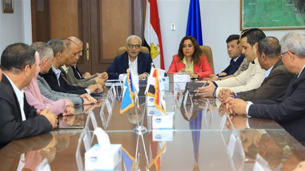 اجتماع وزير التعليم