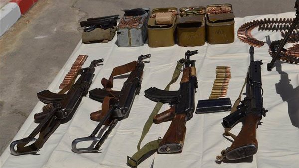 أسلحة وذخائر