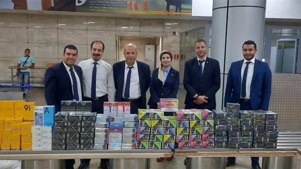 تهريب عدد من الهواتف