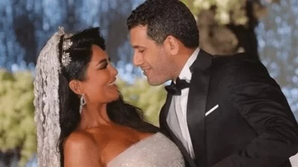 سالي عبد السلام وزوجها