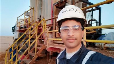 عاد للحياة من جديد.. أول مفرج عنه بالعفو الرئاسي يتسلم مهام عمله |صور