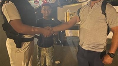 الداخلية تنجح في إعادة طفل ضل الطريق إلى أهليته بالقاهرة