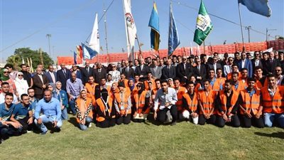 وزير التعليم العالي يستعرض تقريرًا حول انتظام الدراسة بجامعة أسيوط الأهلية