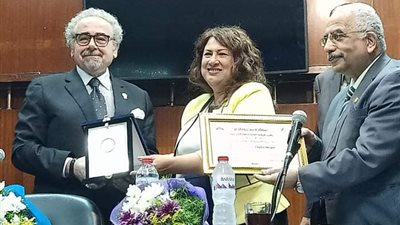 هالة البدري: جائزة التميز كلمة شكر جميلة من زملائي