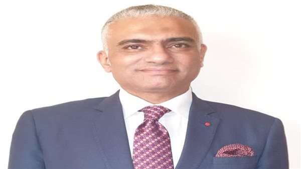 الدكتور أشرف حسين