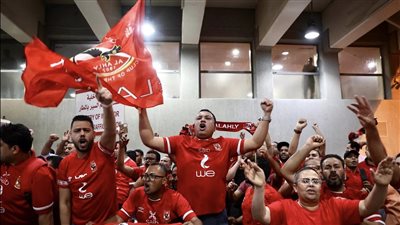 كيف استقبلت جماهير الأهلي فريق السلة في الكويت؟ | صور