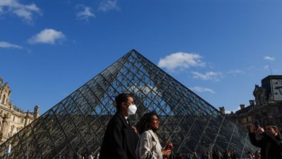 أكثر حدة.. فرنسا تدخل الموجة الثامنة من فيروس كورونا 