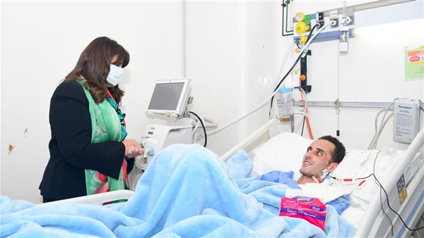 وزيرة الهجرة تزور